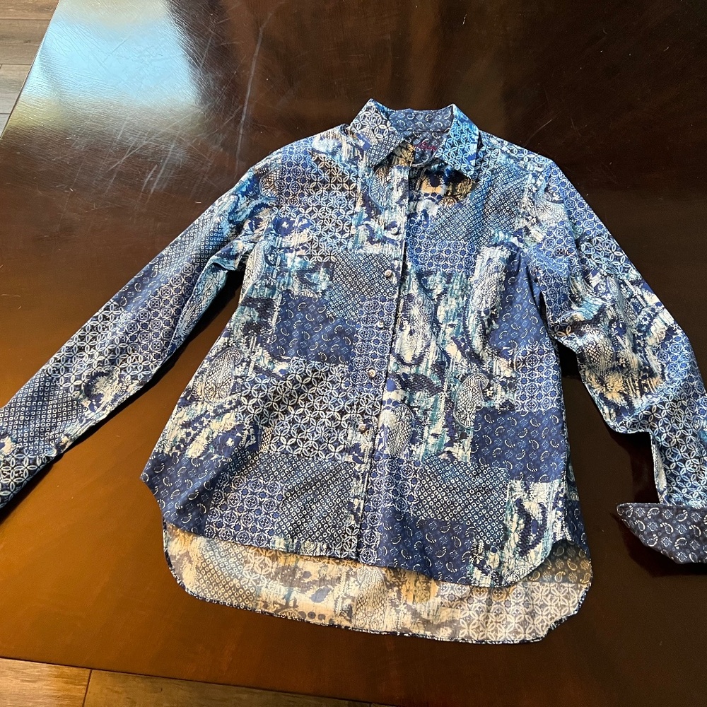 Robert Graham Button Down Shirt Size L